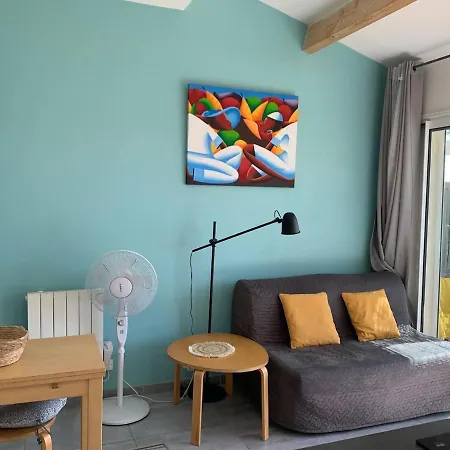 Dans Maison Face A La 2ch 아파트 *