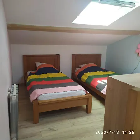 Dans Maison Face A La 2ch 아파트 *