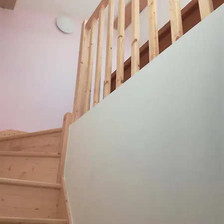 아파트 Dans Maison Face A La 2ch 히에레