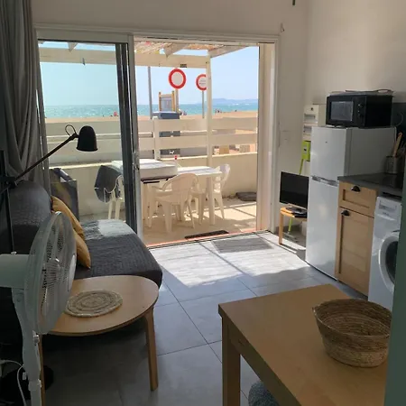 Dans Maison Face A La 2ch 耶尔